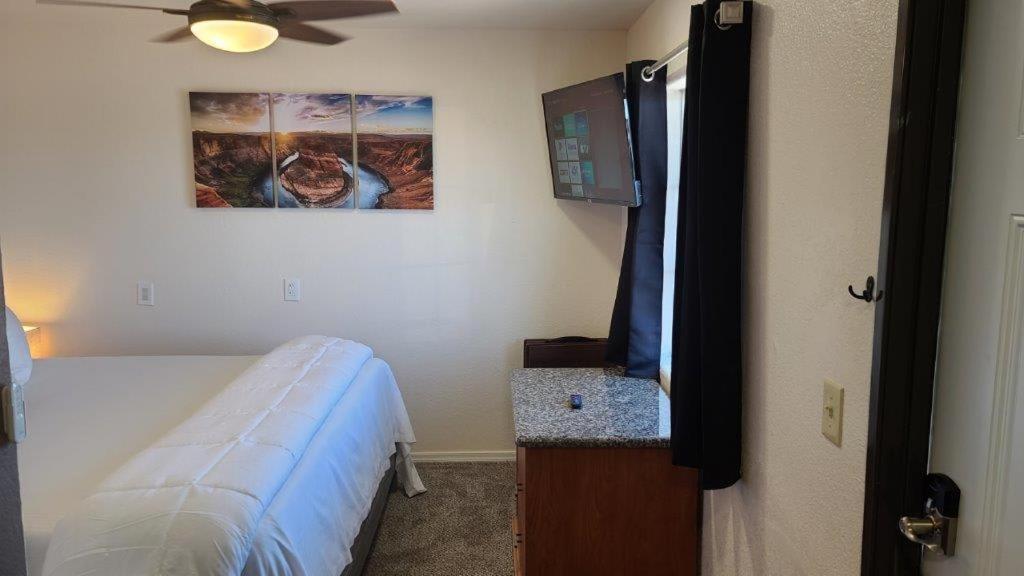 069b Comfortable With Kitchenette And King Bed Near South Rim Sleeps 4 Appartement *