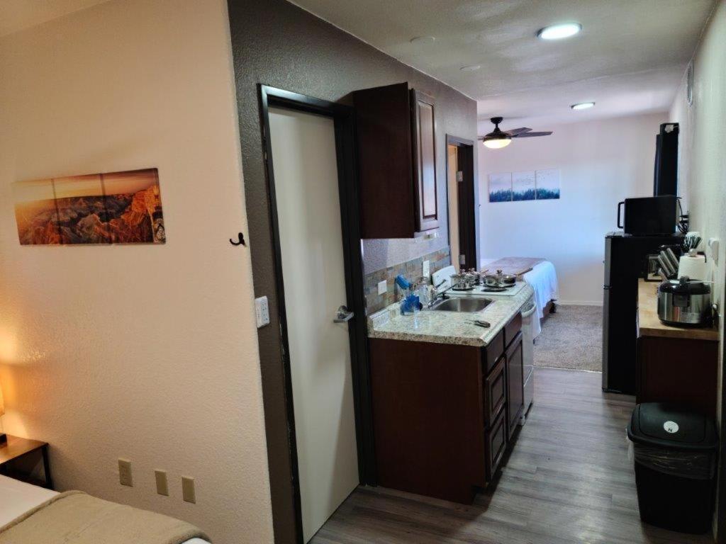 Appartement 069b Comfortable With Kitchenette And King Bed Near South Rim Sleeps 4 *