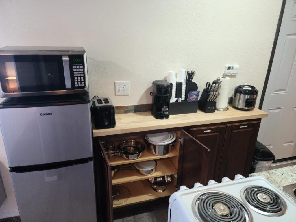 069b Comfortable With Kitchenette And King Bed Near South Rim Sleeps 4 Val